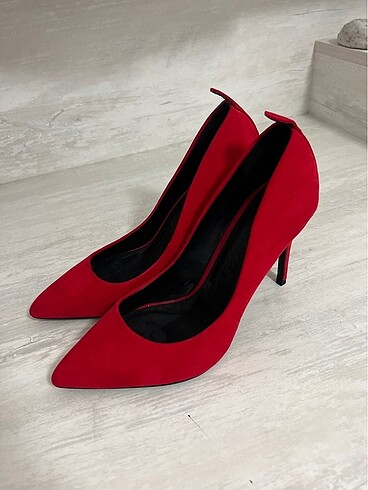 40 Beden Bershka Kırmızı Stiletto