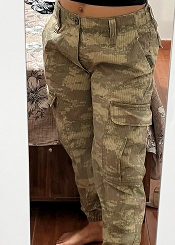 Kadın Kamuflaj Kemerli Salaş Kumaş Pantolon - Görsel 2