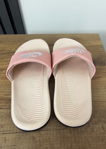 Nike Pembe Kız Terlik - Görsel 3