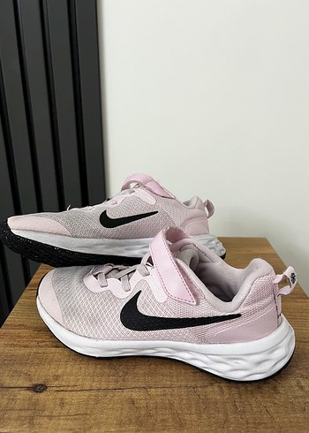 Nike Kız Çocuk Pembe Spor Ayakkabı Velcro - Görsel 3
