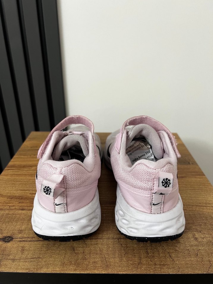 Nike Kız Çocuk Pembe Spor Ayakkabı Velcro - Görsel 2
