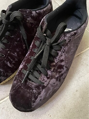 38 Beden Nike cortex