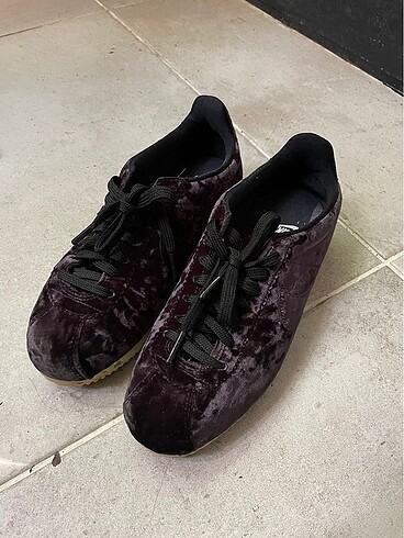 Nike cortex
