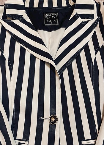 Düğmeli Çizgili Midi Kadın Ceket - Görsel 4