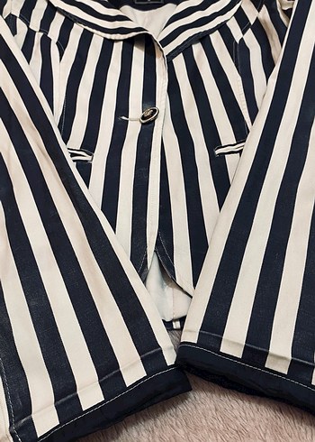 Düğmeli Çizgili Midi Kadın Ceket - Görsel 3
