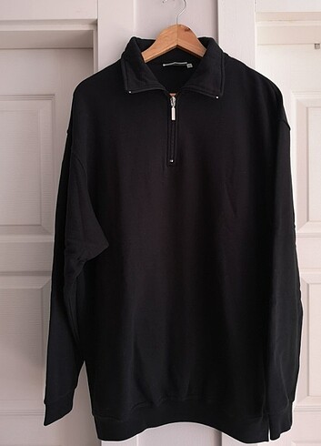 Siyah uzun kollu sweatshirt 