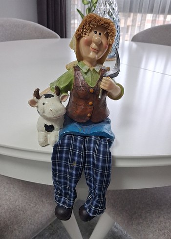 Kahverengi Gömlekli ve Mavi Pantolonlu Figürin - Görsel 3