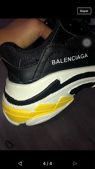 Balenciaga 