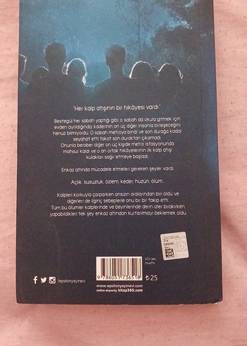 Yere Yakın Yıldızlara Uzak - Emine Tavuz