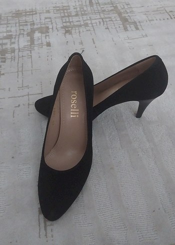 37 Beden Roselli Siyah Süet Stiletto Topuklu Kadın Ayakkabı
