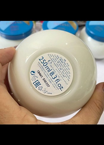 divine Nemlendirici Vücut Kremi Mavi Kapaklı - Görsel 2