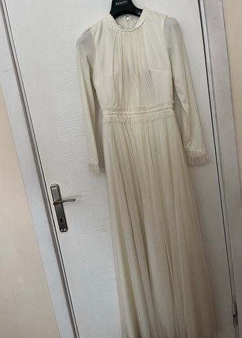 Uzun Kollu Beyaz Düz Kesim Gelinlik - Görsel 2