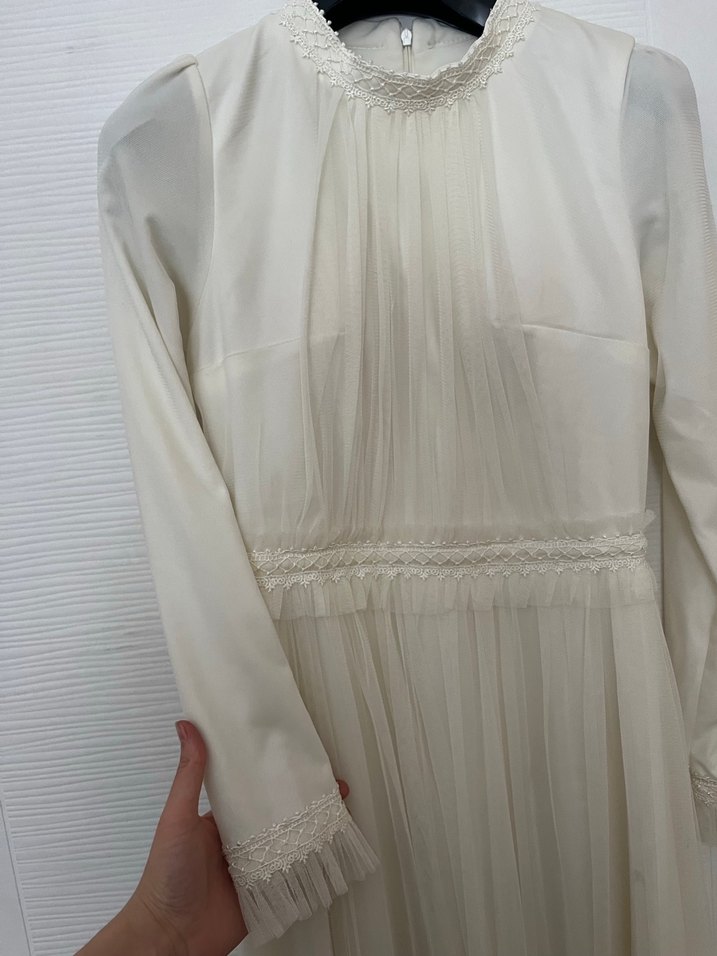Uzun Kollu Beyaz Düz Kesim Gelinlik - Görsel 5