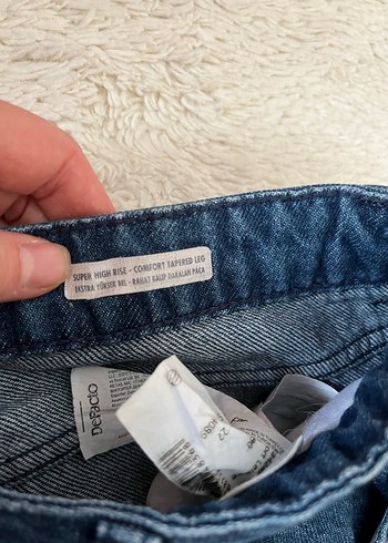 Çizgili Kemerli Mavi Kadın Denim Pantolon - Görsel 2