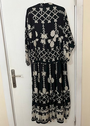 Uzun Siyah Etnik Desenli Püsküllü Elbise - Görsel 5