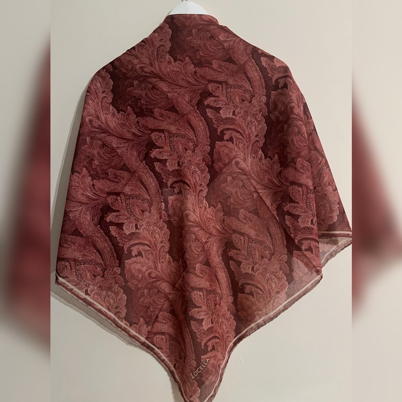 Bordo tonlarında klasik desenli şık eşarp - Görsel 2