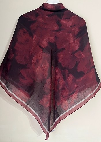 Bordo tonlarında desenli şık eşarp - Görsel 2