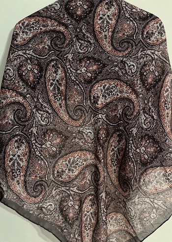 Mor tonlarında bohem tarz paisley desenli eşarp - Görsel 4