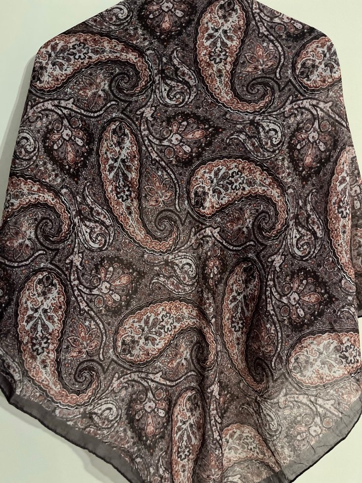 Mor tonlarında bohem tarz paisley desenli eşarp - Görsel 4