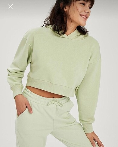 DeFacto crop sweatshirt