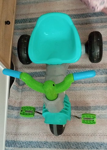 Baby2Go Renkli Yeşil Çocuk Üç Tekerlekli Bisiklet