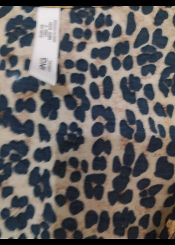 Düğmeli Leopar Desenli V Yaka Kadın Bluz - Görsel 3