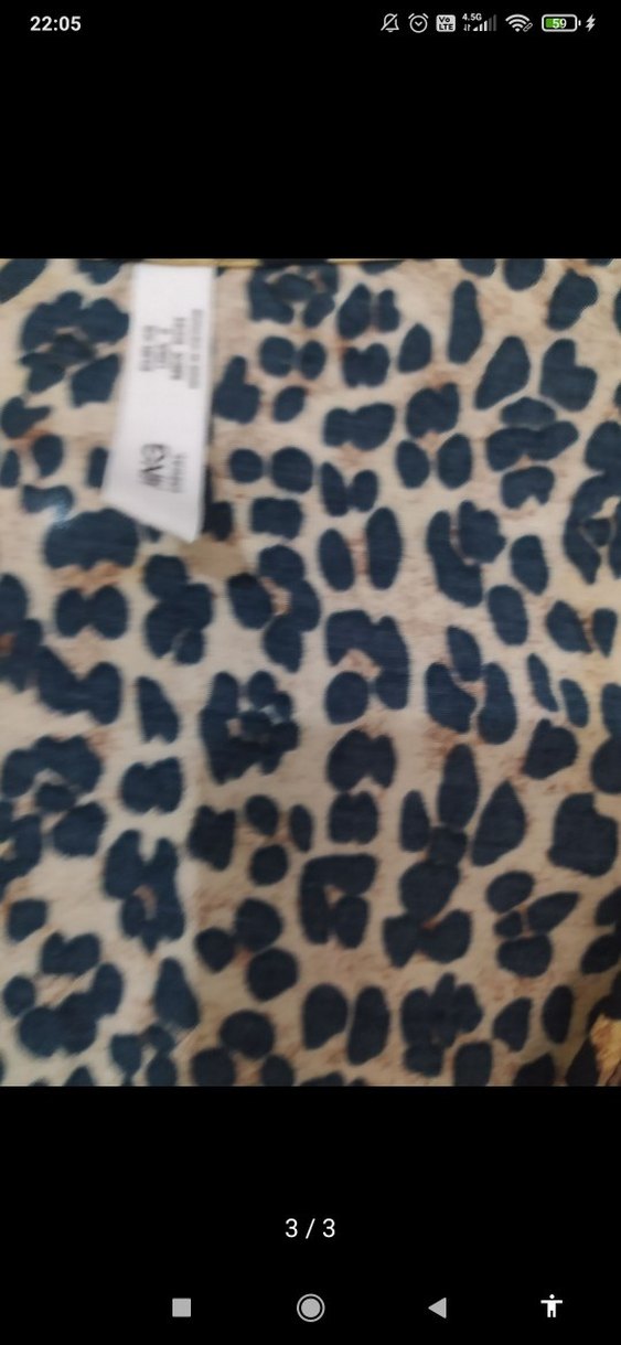 Düğmeli Leopar Desenli V Yaka Kadın Bluz - Görsel 3