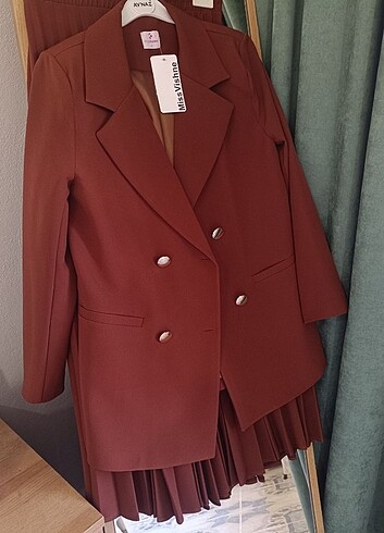 Blazer ceketli takım 