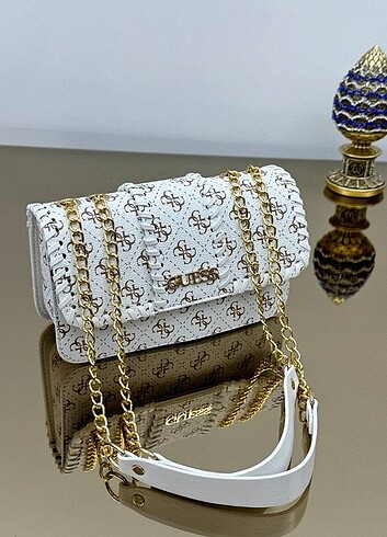 Guess kol çantası