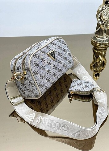 Guess çapraz Ölçüleri 21x13 cm Kod 1317