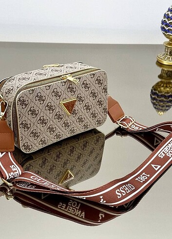 Guess GUESS BOX 21 x 12 cm Renkleri mevcut sol kaydırın 