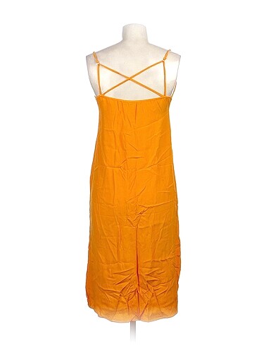 m Beden PreLoved Uzun Elbise %70 İndirimli.