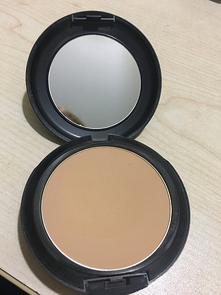 MAC Mac Studio Fix NC40 Pudra