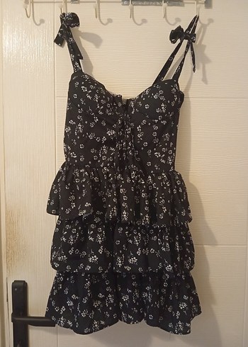 Fırfırlı Siyah Straplez Elbise - Görsel 5