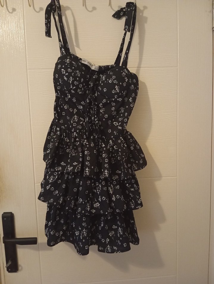 Fırfırlı Siyah Straplez Elbise - Görsel 2