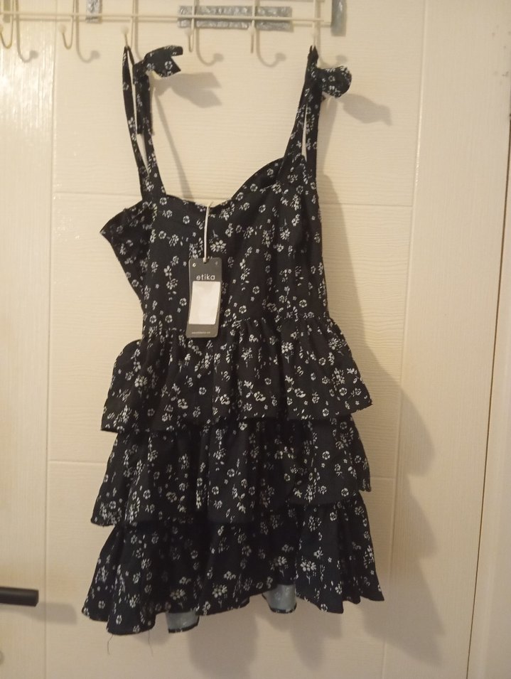 Fırfırlı Siyah Straplez Elbise - Görsel 3