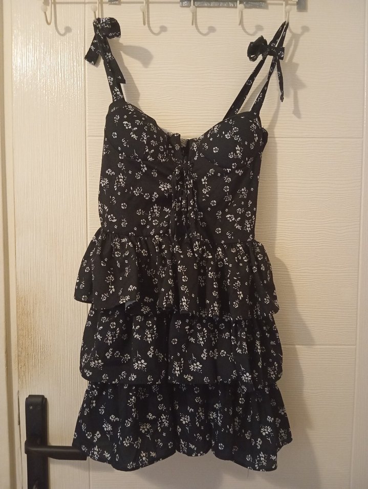 Fırfırlı Siyah Straplez Elbise - Görsel 5