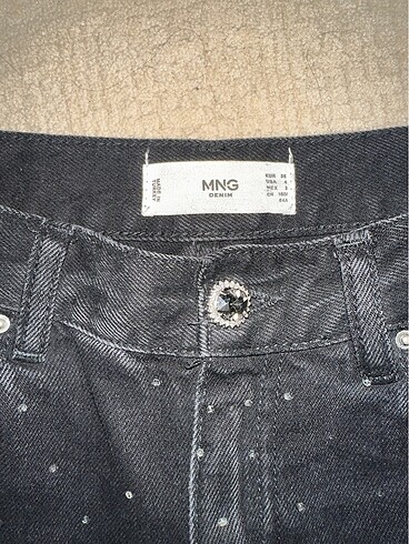 36 Beden Mango Taşlı Jeans