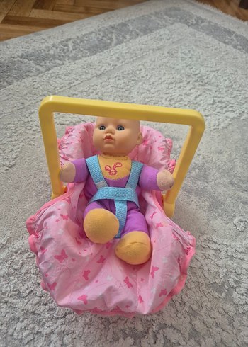 Diğer oyuncak puset ve bebek