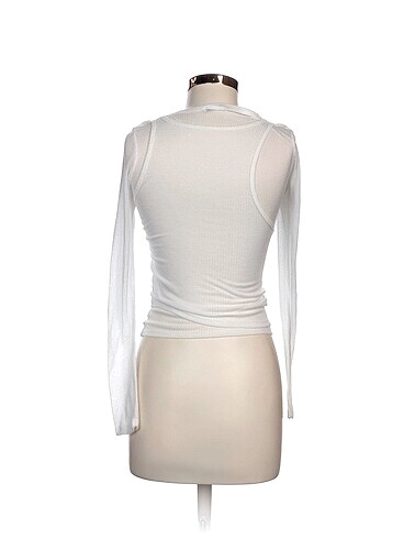 s Beden Zara Bluz %70 İndirimli.
