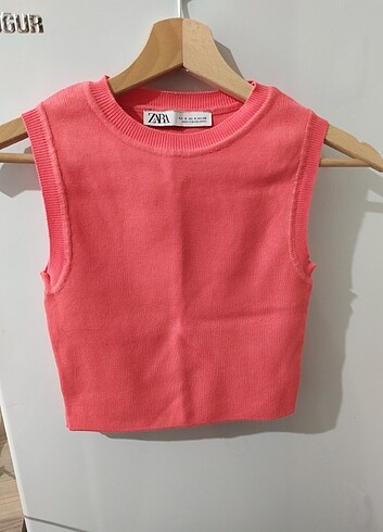 Zara crop