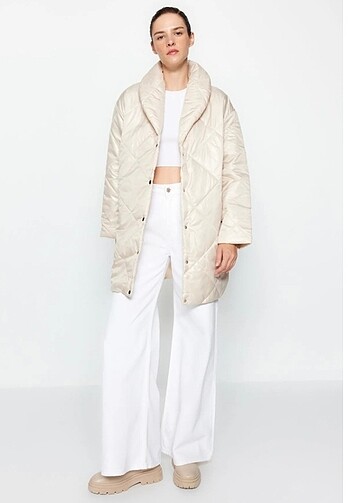 l Beden ten rengi Renk Bej oversize kapitoneli mont