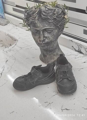 24 Beden Nike çocuk spor ayakkabı 
