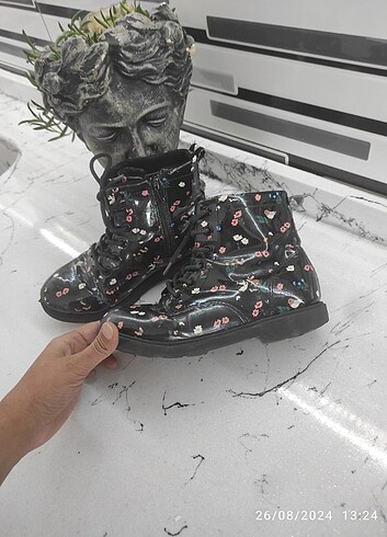 32 Beden Kız çocuk bot