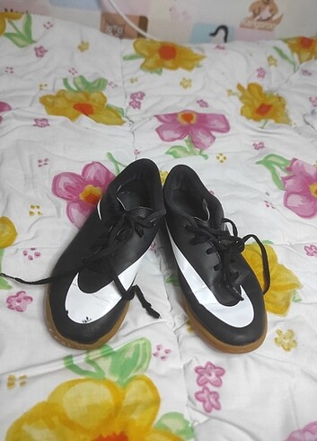 Nike halı saha ayakkabısı