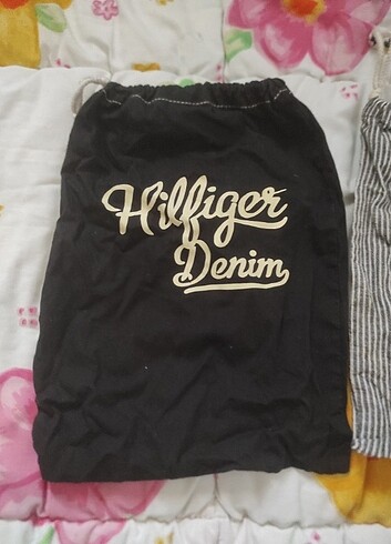 Beden Tommy Hilfiger çanta