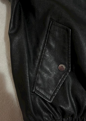 BERSHKA Siyah Deri Kadın Ceket - Görsel 3