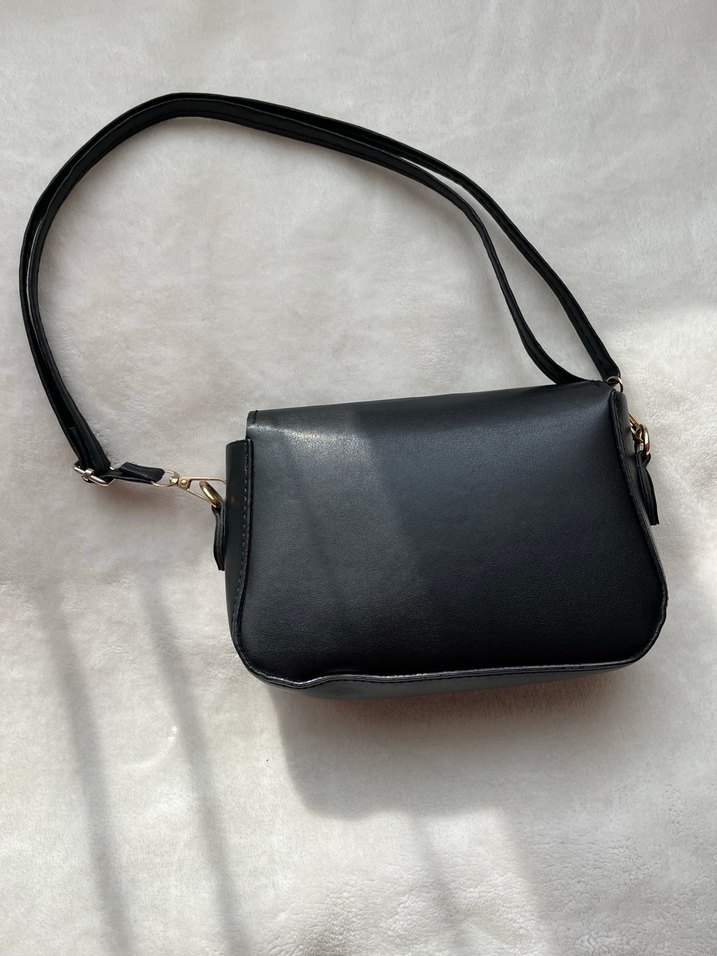Siyah Deri Tokalı Kadın Omuz Çantası - Görsel 2