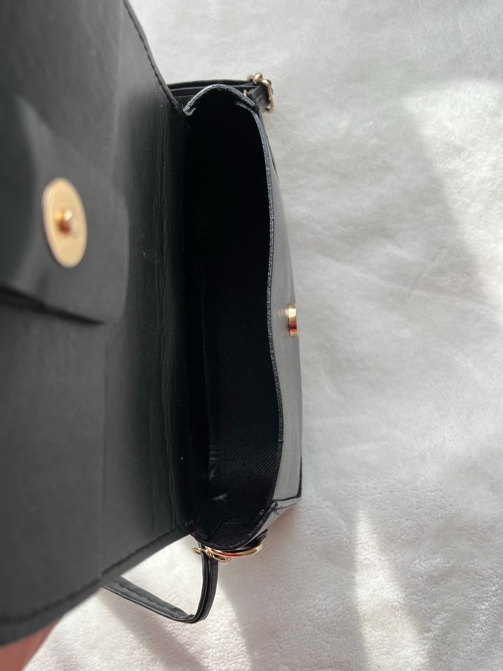Siyah Deri Tokalı Kadın Omuz Çantası - Görsel 4