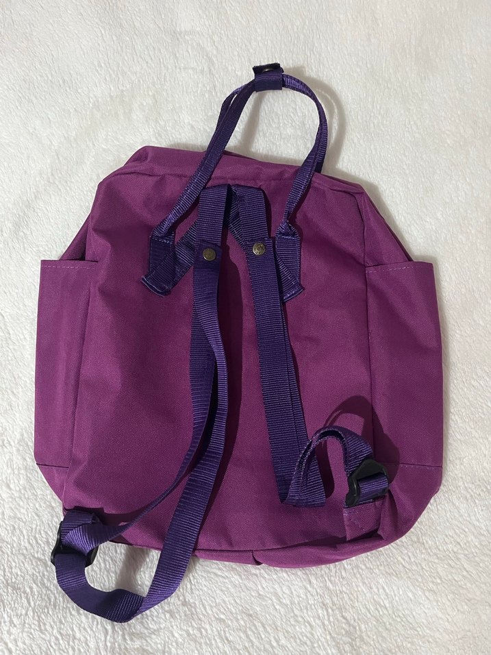 Mor Kadın Sırt Çantası, Tokalı, Minimalist - Görsel 2